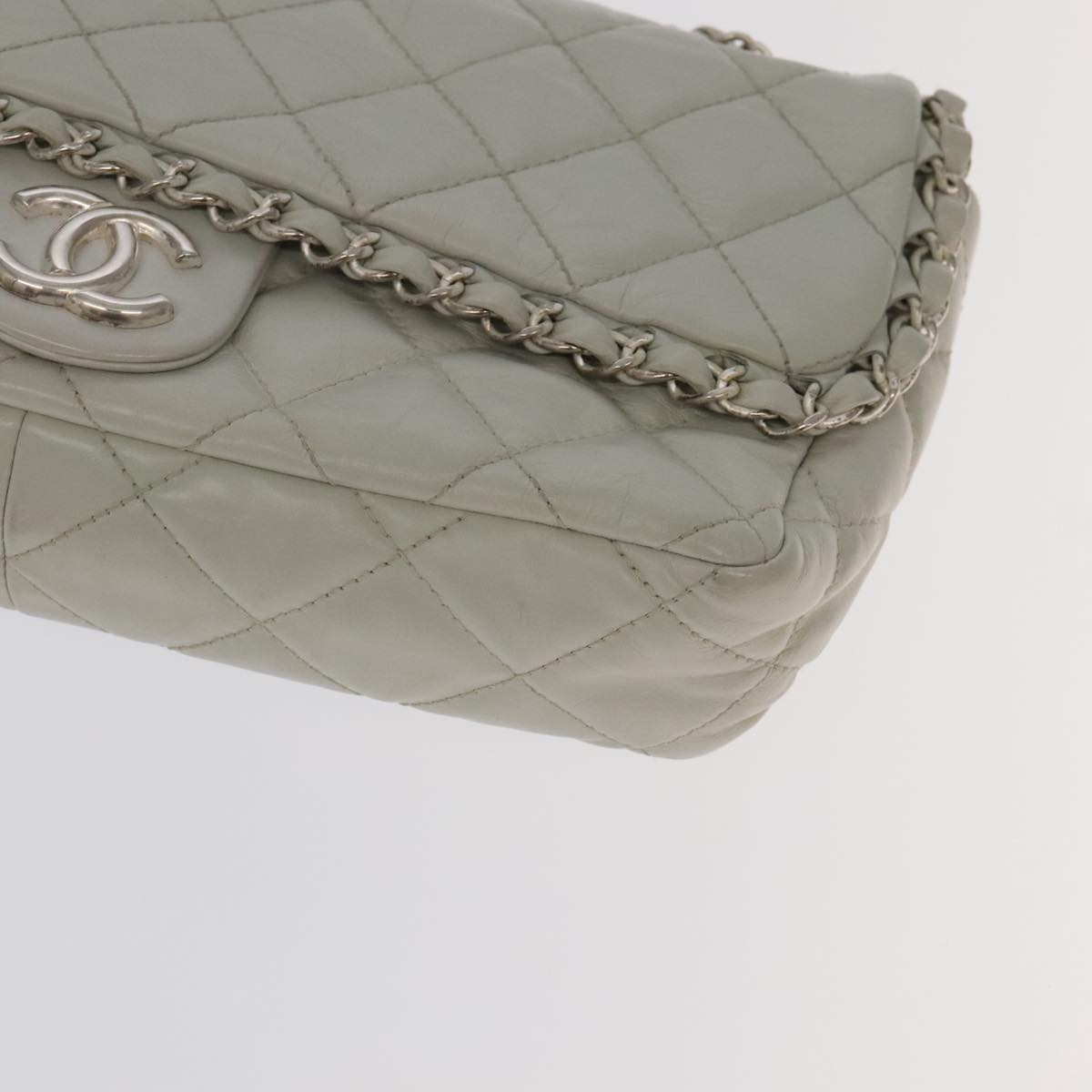 CHANEL Matelasse Chain Shoulder Bag Leather White Silver CC Auth PP083