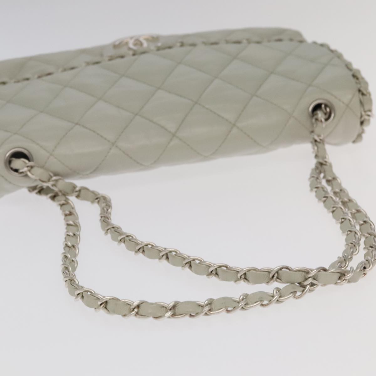 CHANEL Matelasse Chain Shoulder Bag Leather White Silver CC Auth PP083