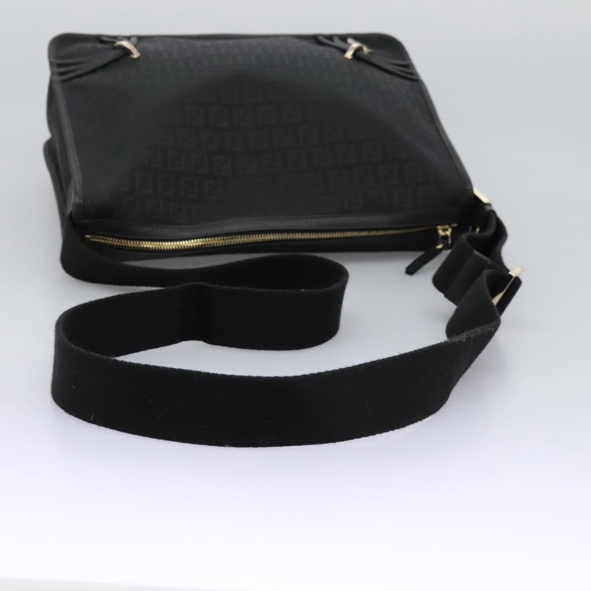 FENDI Zucchino Canvas Shoulder Bag Black Auth PP376V