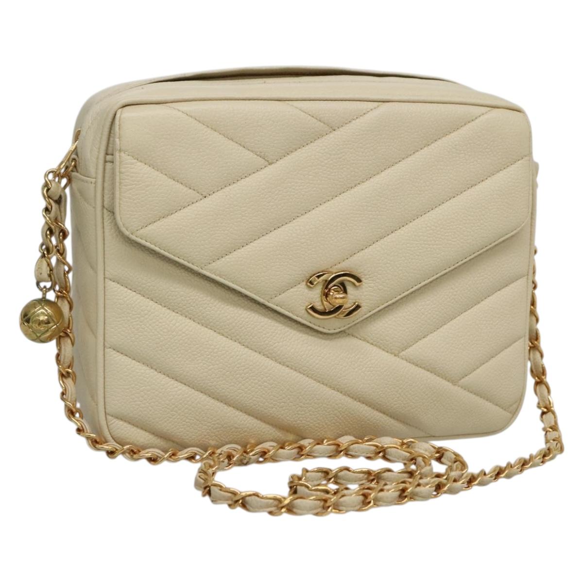 CHANEL Matelasse Chain Shoulder Bag Caviar Skin Beige Gold CC Auth PP849V