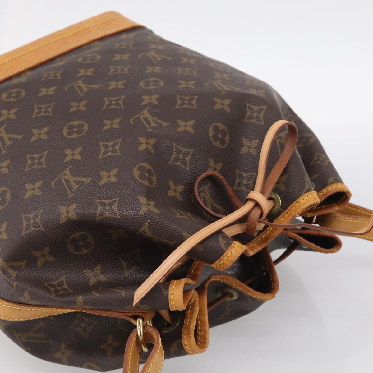 LOUIS VUITTON Monogram Noe Shoulder Bag M42224 LV Auth RV001