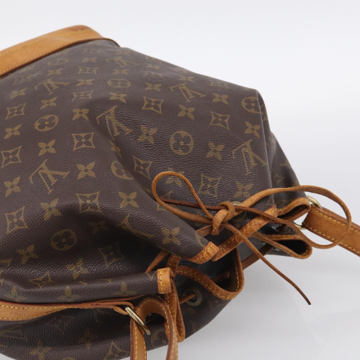 LOUIS VUITTON Monogram Noe Shoulder Bag M42224 LV Auth RV003