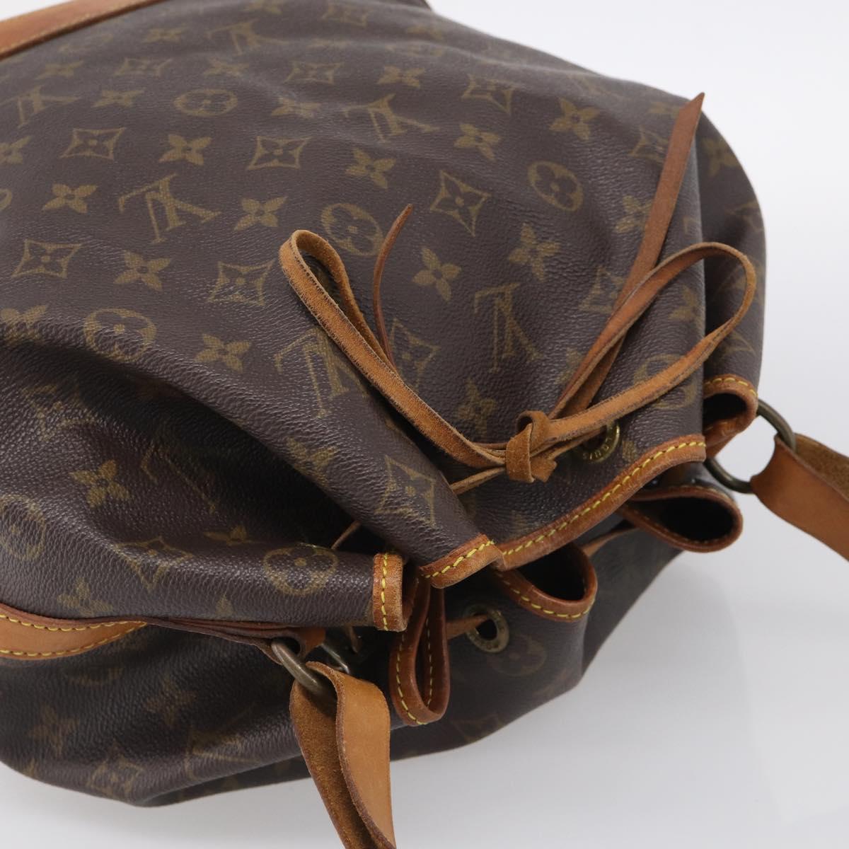 LOUIS VUITTON Monogram Noe Shoulder Bag M42224 LV Auth RV032A