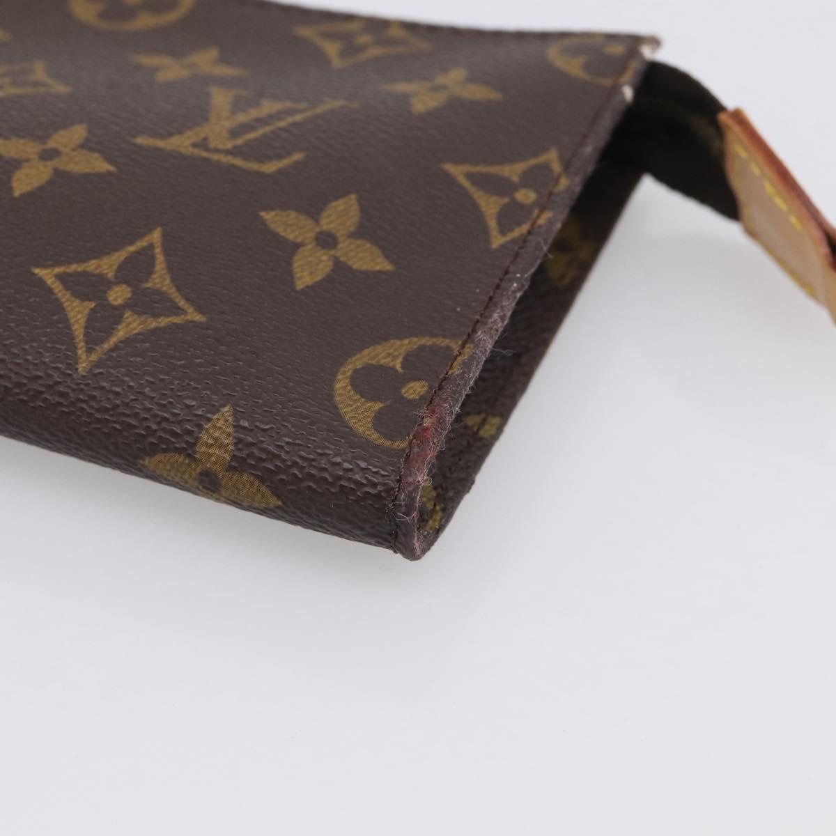 LOUIS VUITTON Monogram Bucket PM Pouch LV Auth RV042