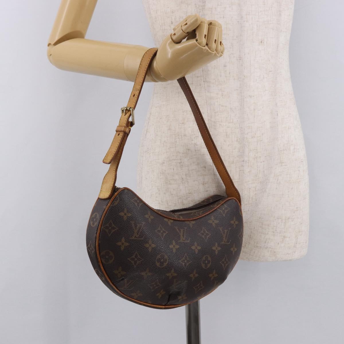 LOUIS VUITTON Monogram Pochette Croissant Shoulder Bag M51510 LV Auth S1786