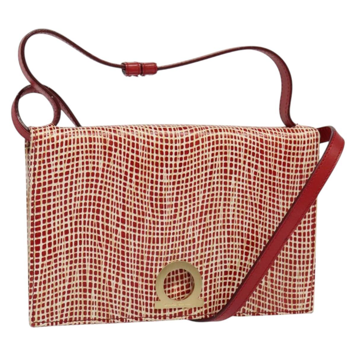 Salvatore Ferragamo Shoulder wallet Leather Red Gold Auth sw1278