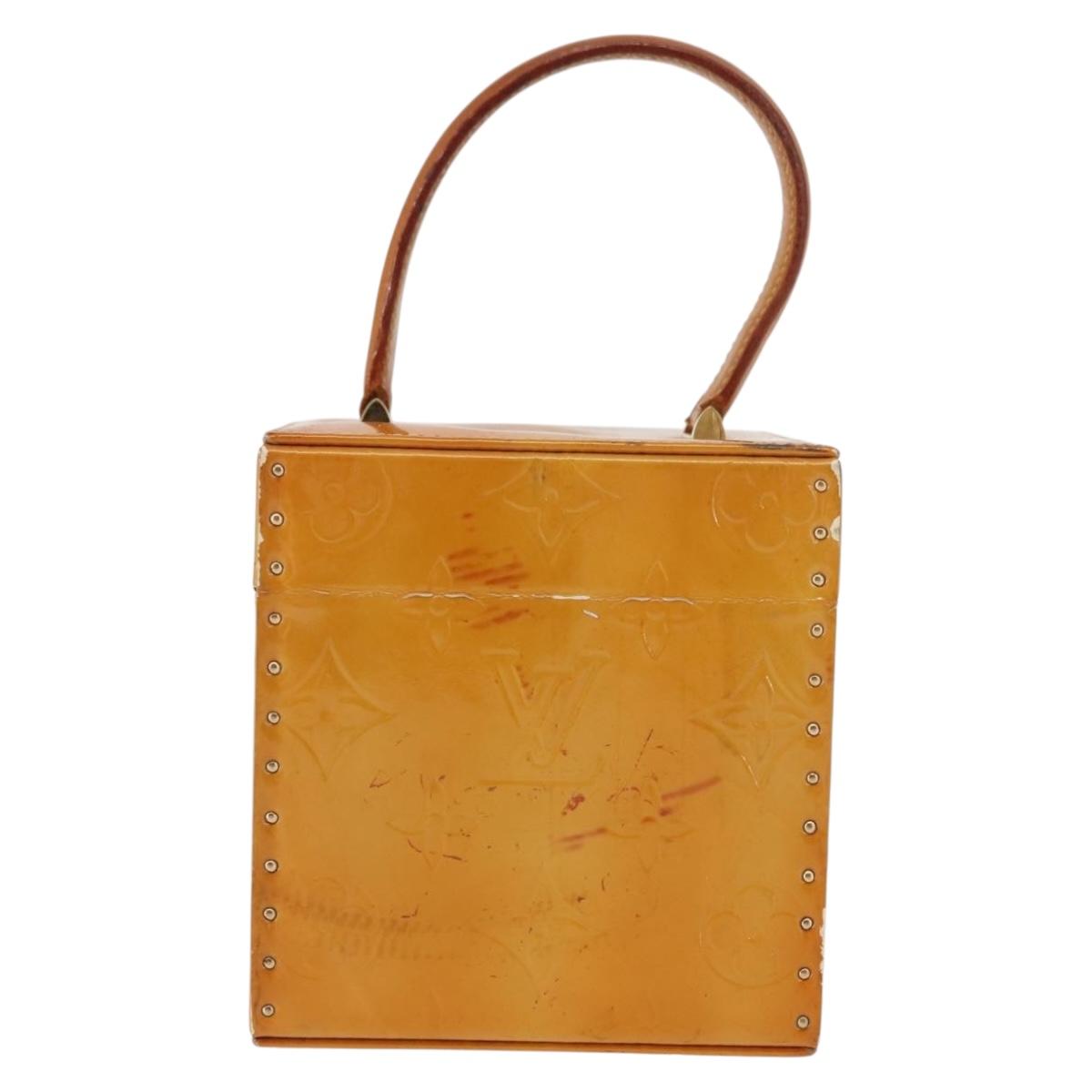 LOUIS VUITTON Monogram Vernis Bleecker Cosmetic Pouch Beige M91002 Auth SW1727