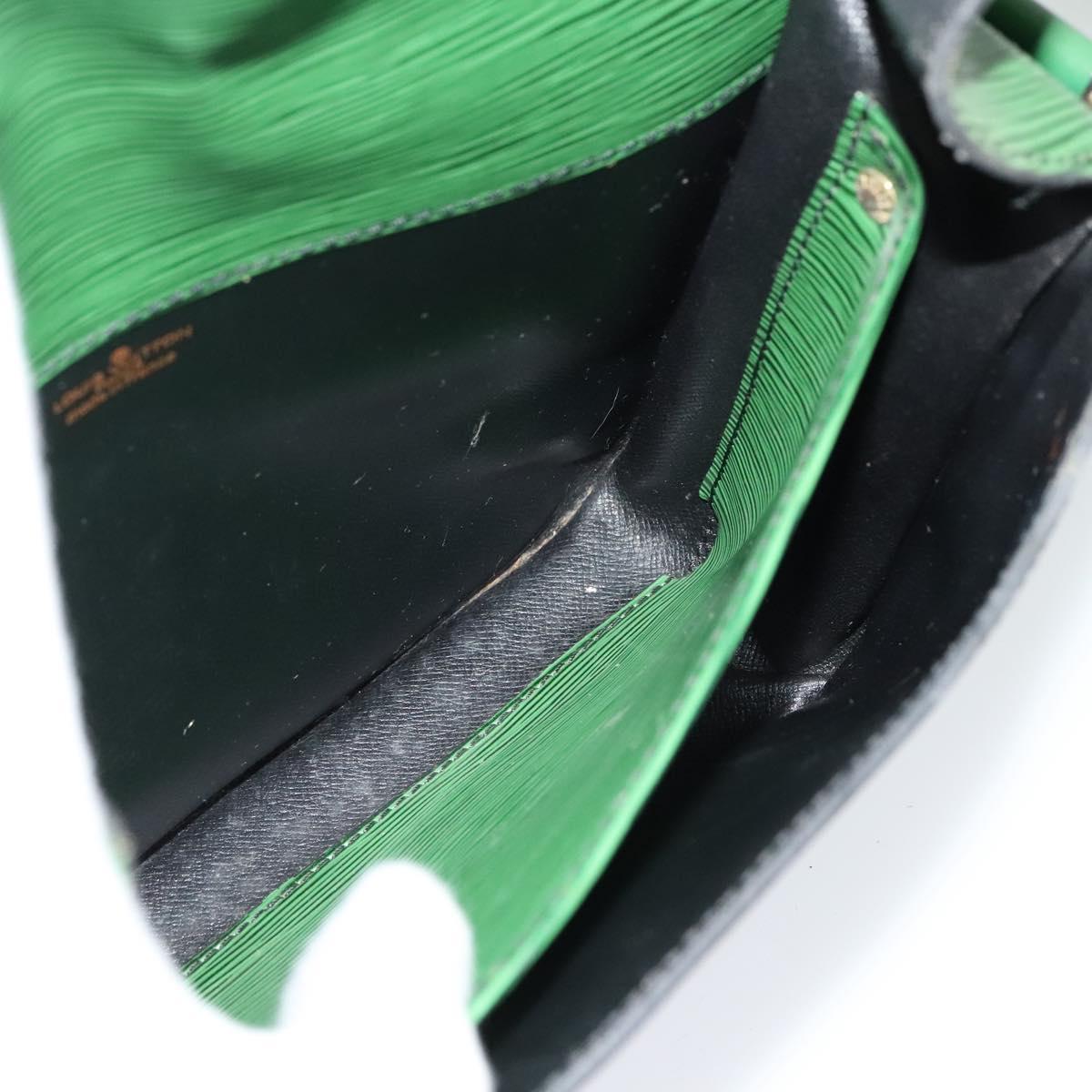 LOUIS VUITTON Epi Cartouchiere MM Shoulder Bag Green M52244 LV Auth sw194