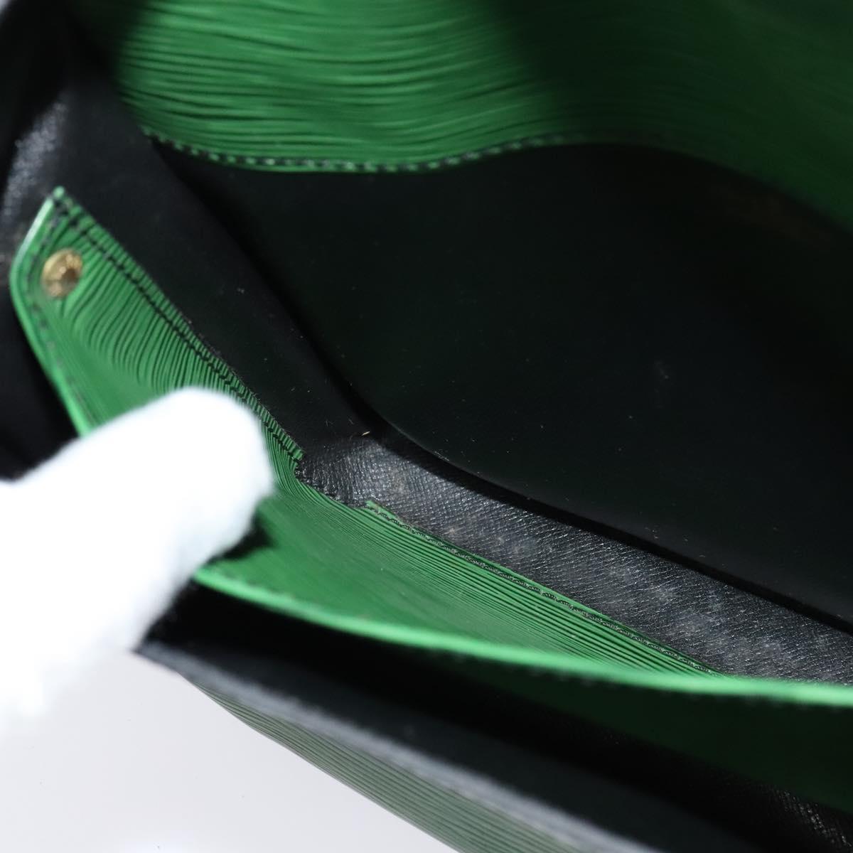 LOUIS VUITTON Epi Cartouchiere MM Shoulder Bag Green M52244 LV Auth sw194