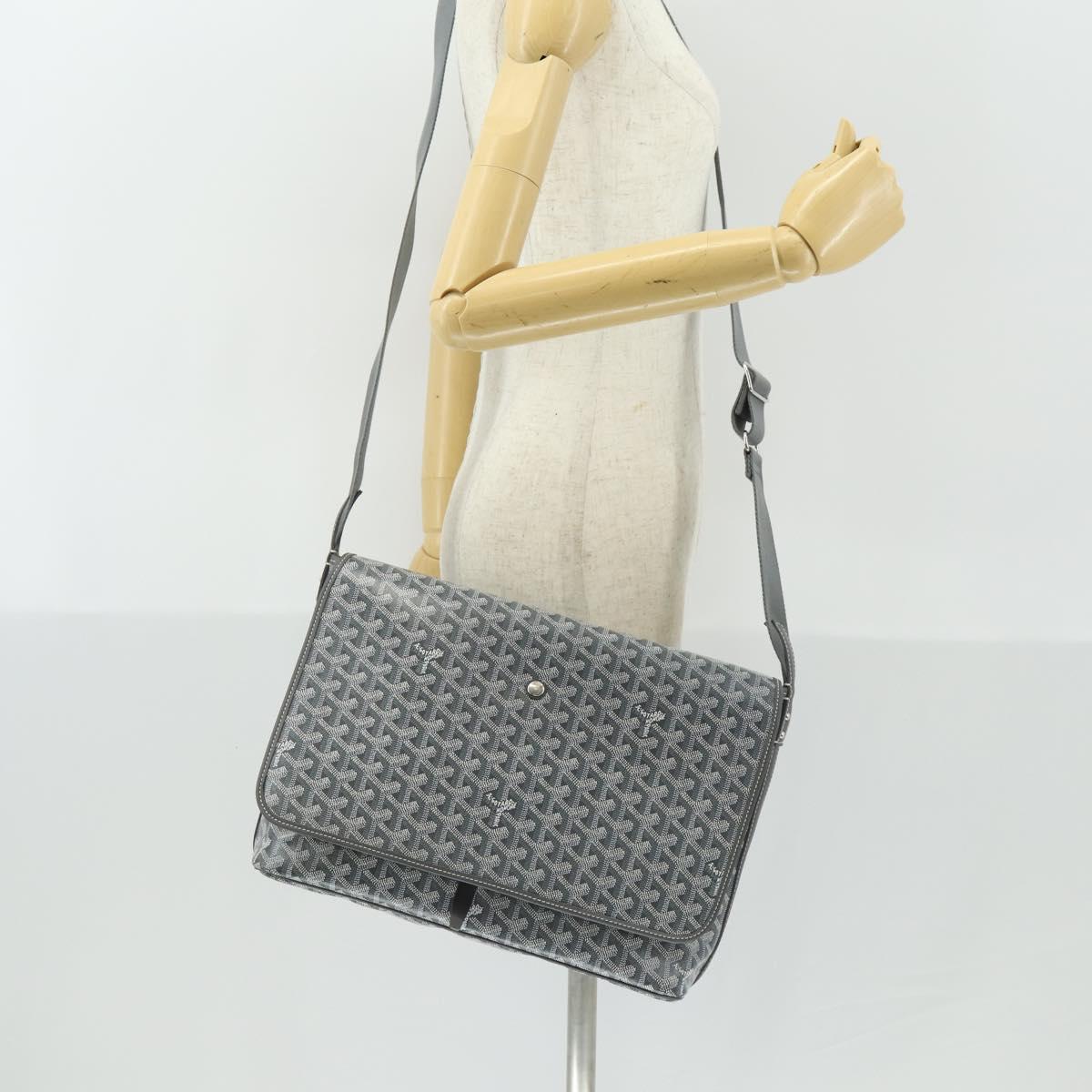 GOYARD Herringbone Capecian MM Bag PVC Leather Gray Silver Auth SW2120SM