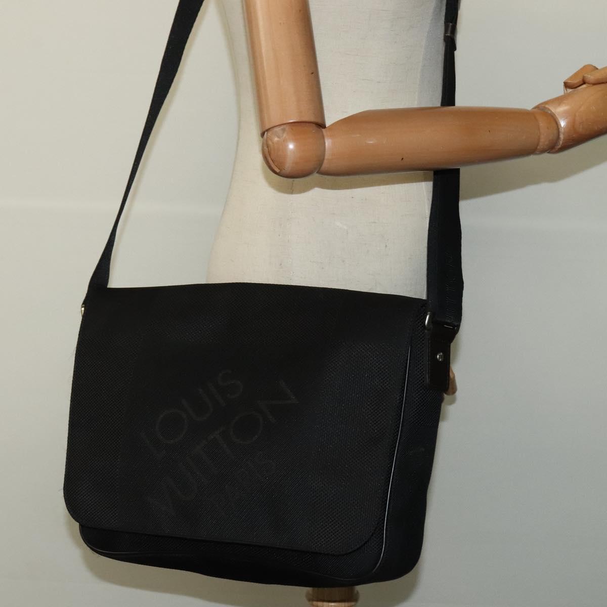 LOUIS VUITTON Damier Geant Petite Message Shoulder Bag M93618 LV Auth sw269