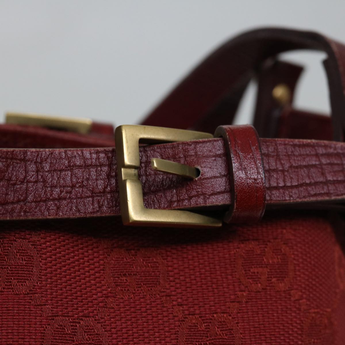 GUCCI GG Canvas Shoulder Bag Red 107757 Auth tb1046