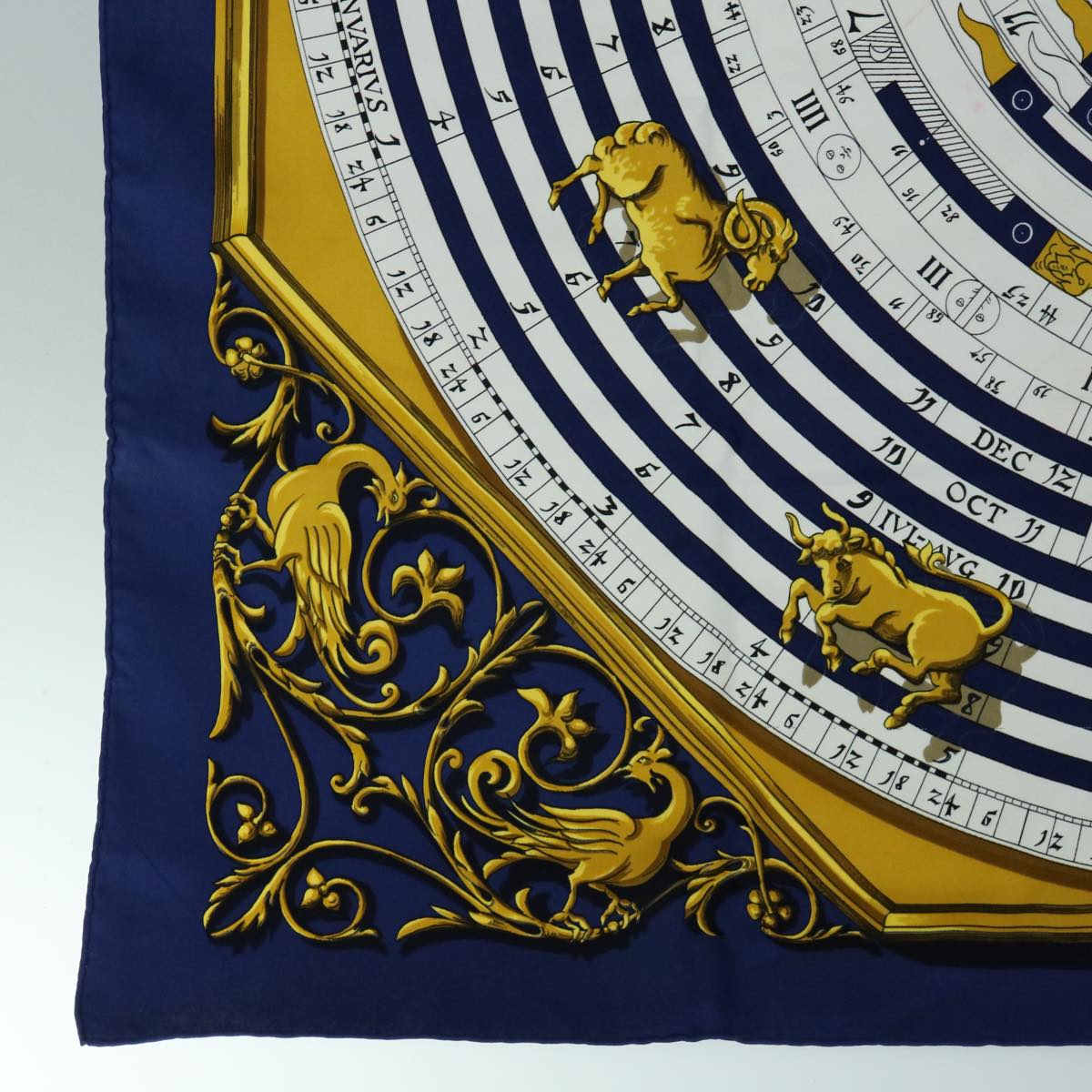 HERMES Carre 90 dies et hore Scarf Silk Blue Auth tb932