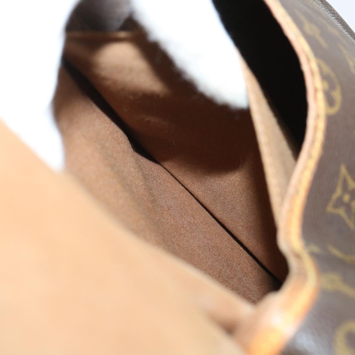 LOUIS VUITTON Monogram Saumur 35 Shoulder Bag M42254 LV Auth th3916