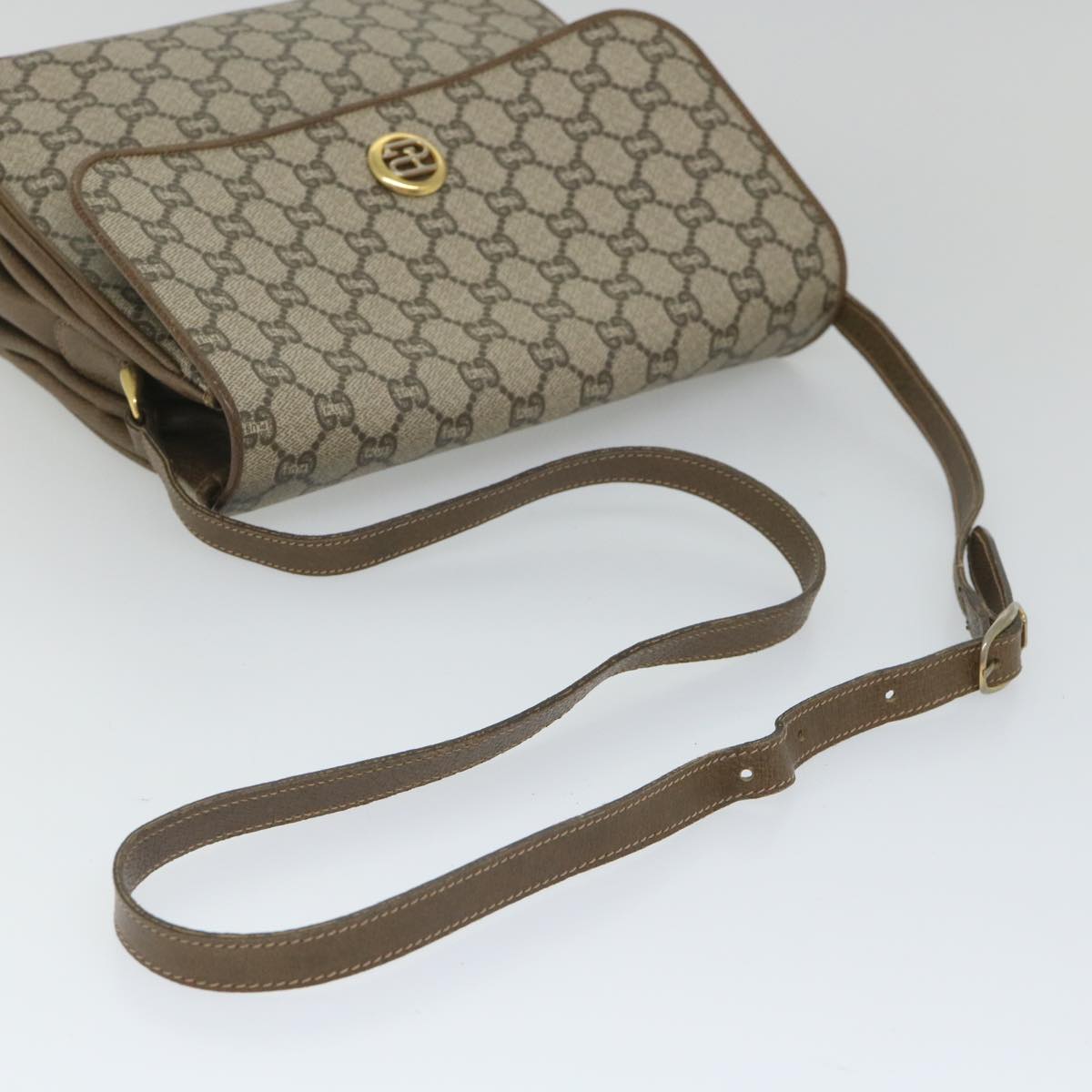 GUCCI GG Plus Supreme Shoulder Bag PVC Leather Beige Auth th4169