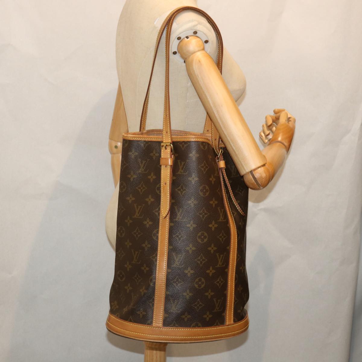 LOUIS VUITTON Monogram Bucket GM Shoulder Bag M42236 LV Auth th4170