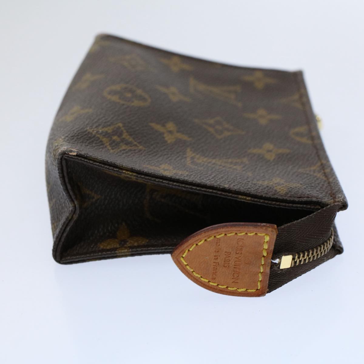 LOUIS VUITTON Monogram Poche Toilette 15 Pouch M47546 LV Auth th4331