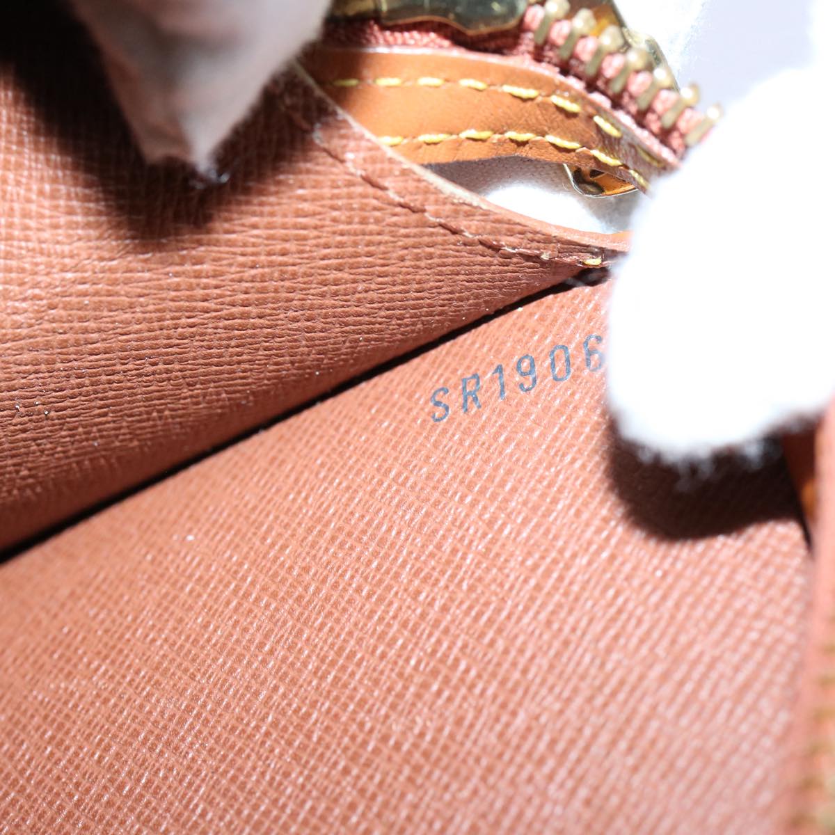 LOUIS VUITTON Epi Pochette Homme Clutch Bag Brown Zipang gold M52528 Auth th4383