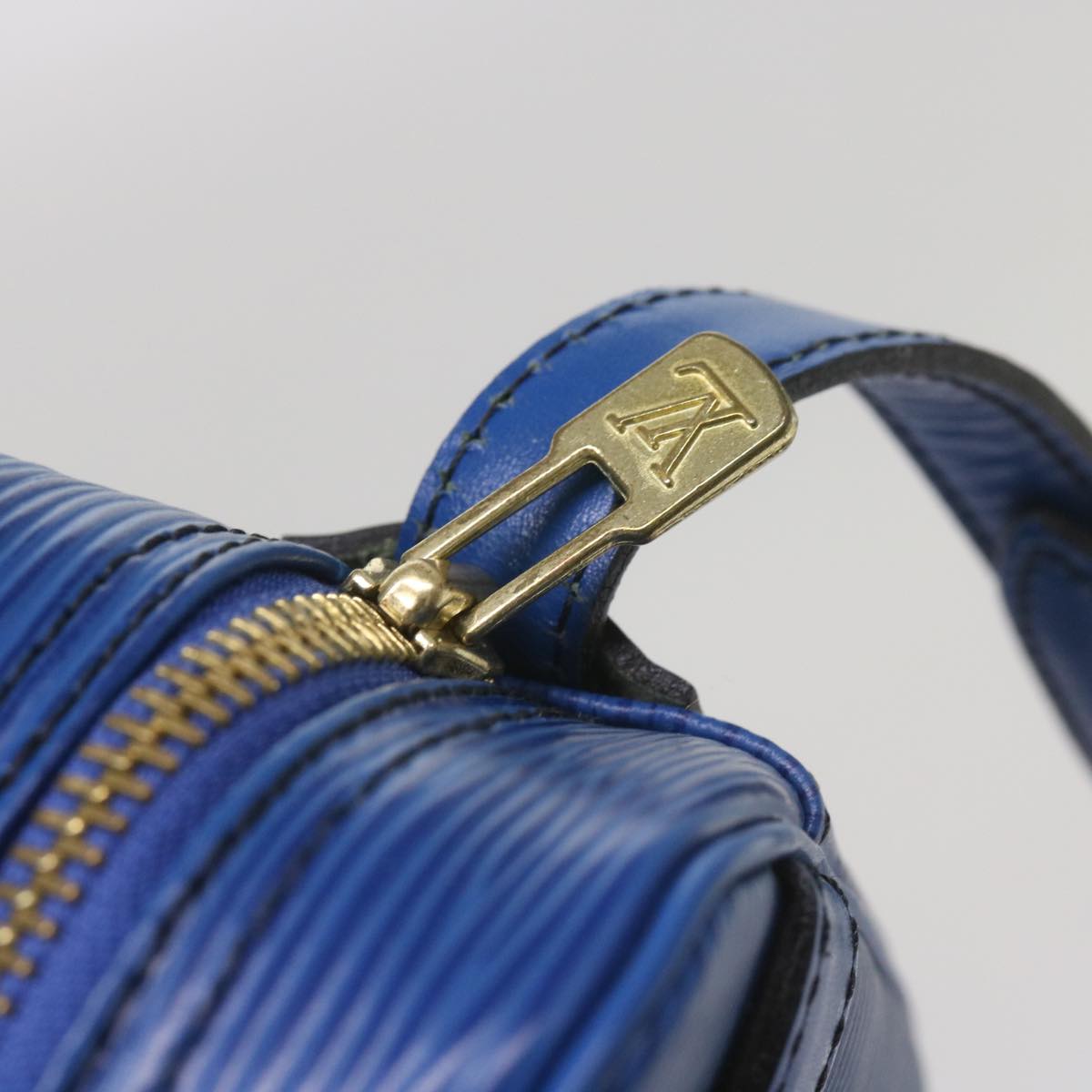 LOUIS VUITTON Epi June Feuille Shoulder Bag Blue M52155 LV Auth th4607