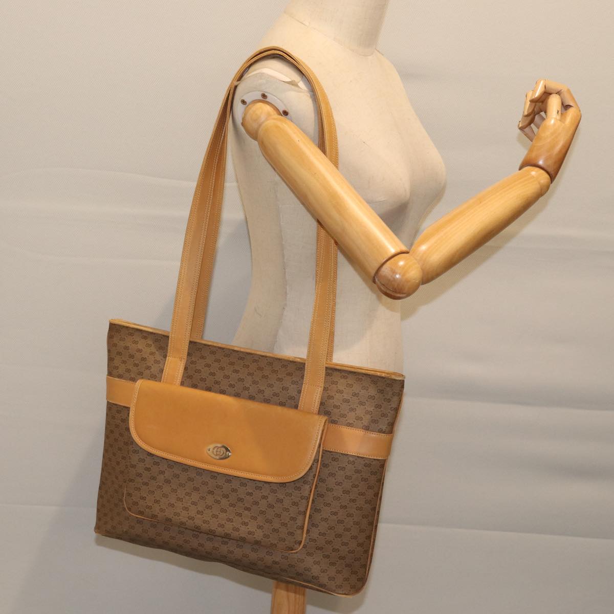 GUCCI Micro GG Supreme Tote Bag PVC Leather Beige 30 01 2315 Auth th4786