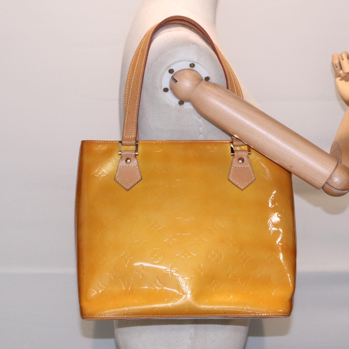 LOUIS VUITTON Monogram Vernis Houston Hand Bag Beige M91004 LV Auth th5248