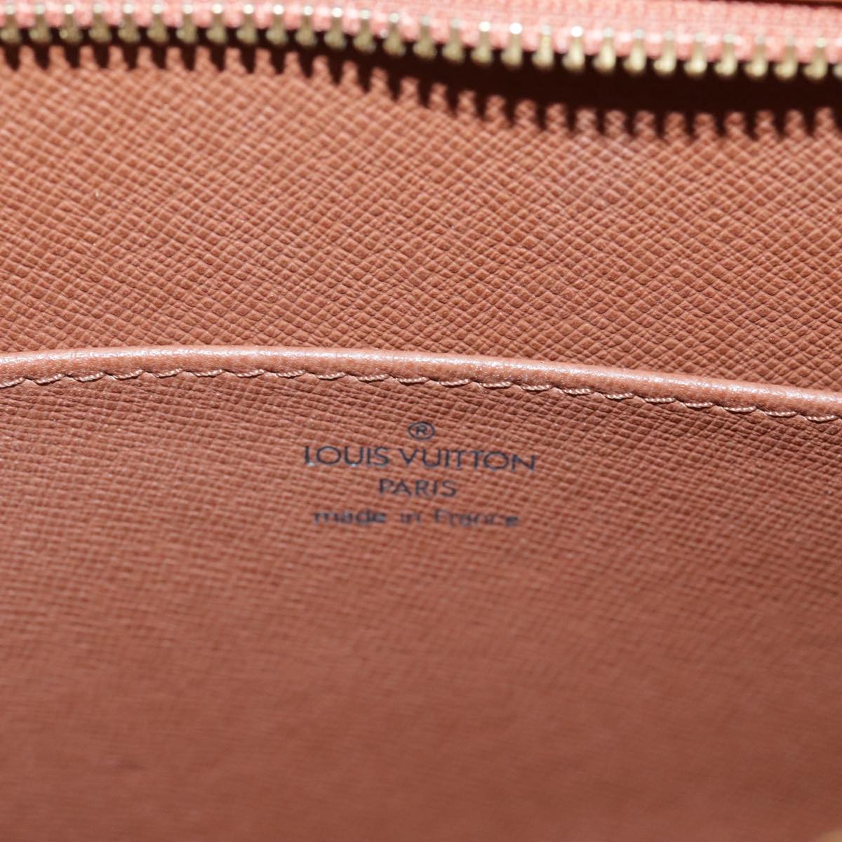 LOUIS VUITTON Epi Pochette Homme Clutch Bag Zipangu Gold M52528 LV Auth th5570