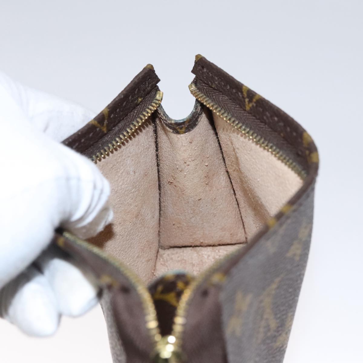 LOUIS VUITTON Monogram Poche Toilette 15 Pouch M47546 LV Auth th5583