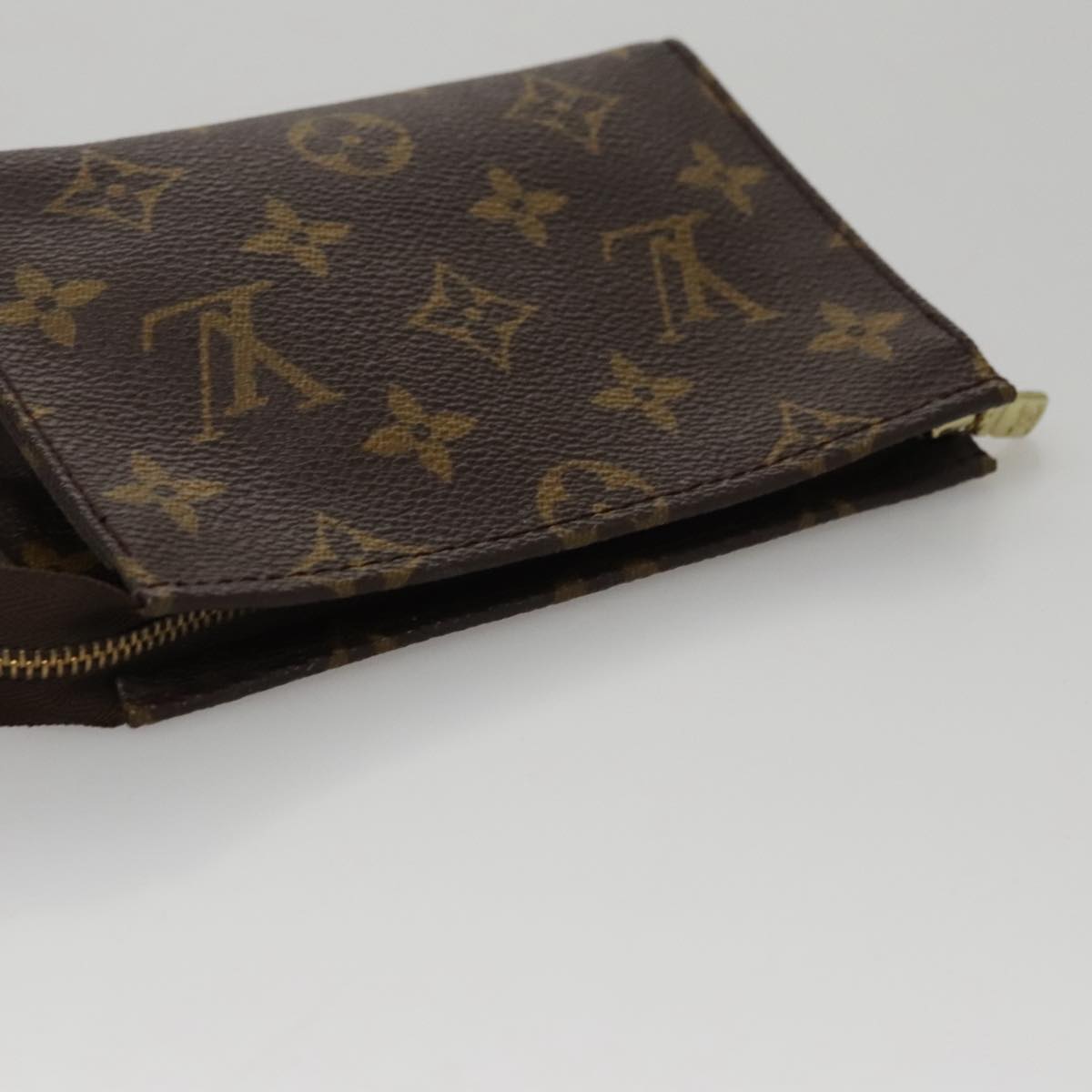 LOUIS VUITTON Monogram Poche Toilette 15 Pouch M47546 LV Auth th5583