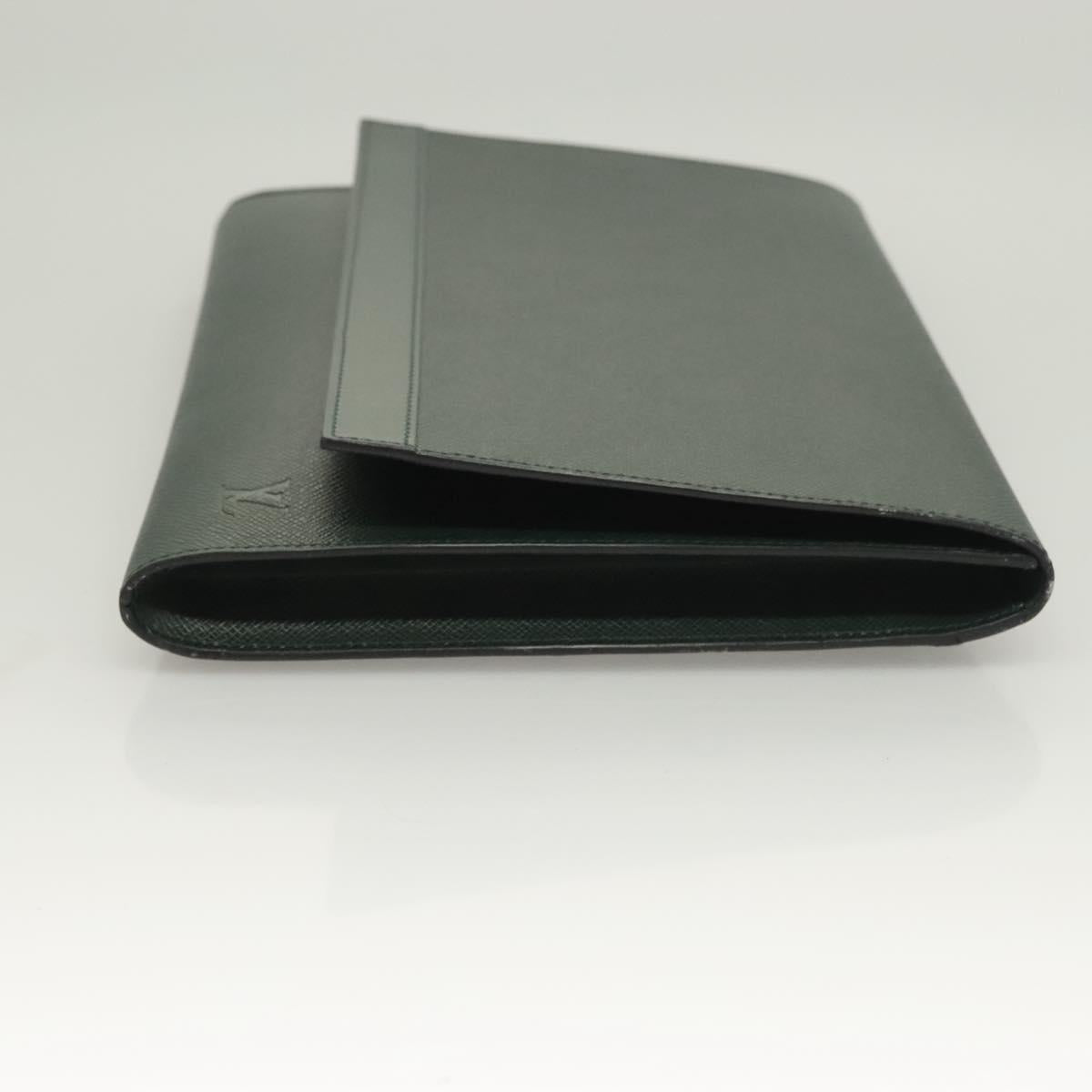 LOUIS VUITTON Taiga Leather Volga Briefcase Epicea M30204 LV Auth th6095