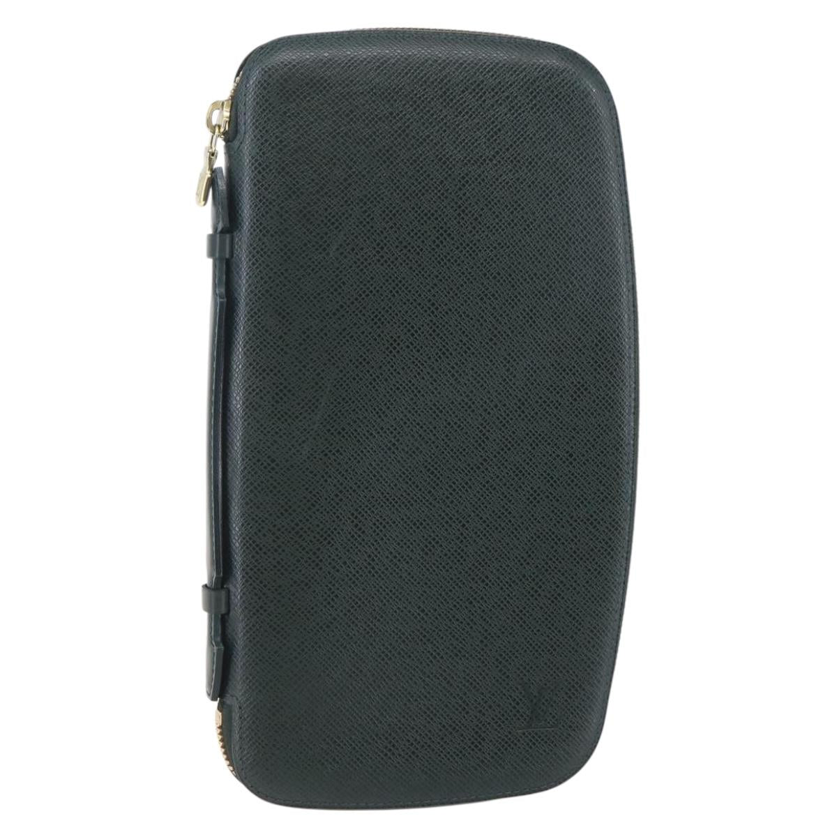 LOUIS VUITTON Taiga Organizer Atholl Travel Case Epicea M30654 LV Auth th6413