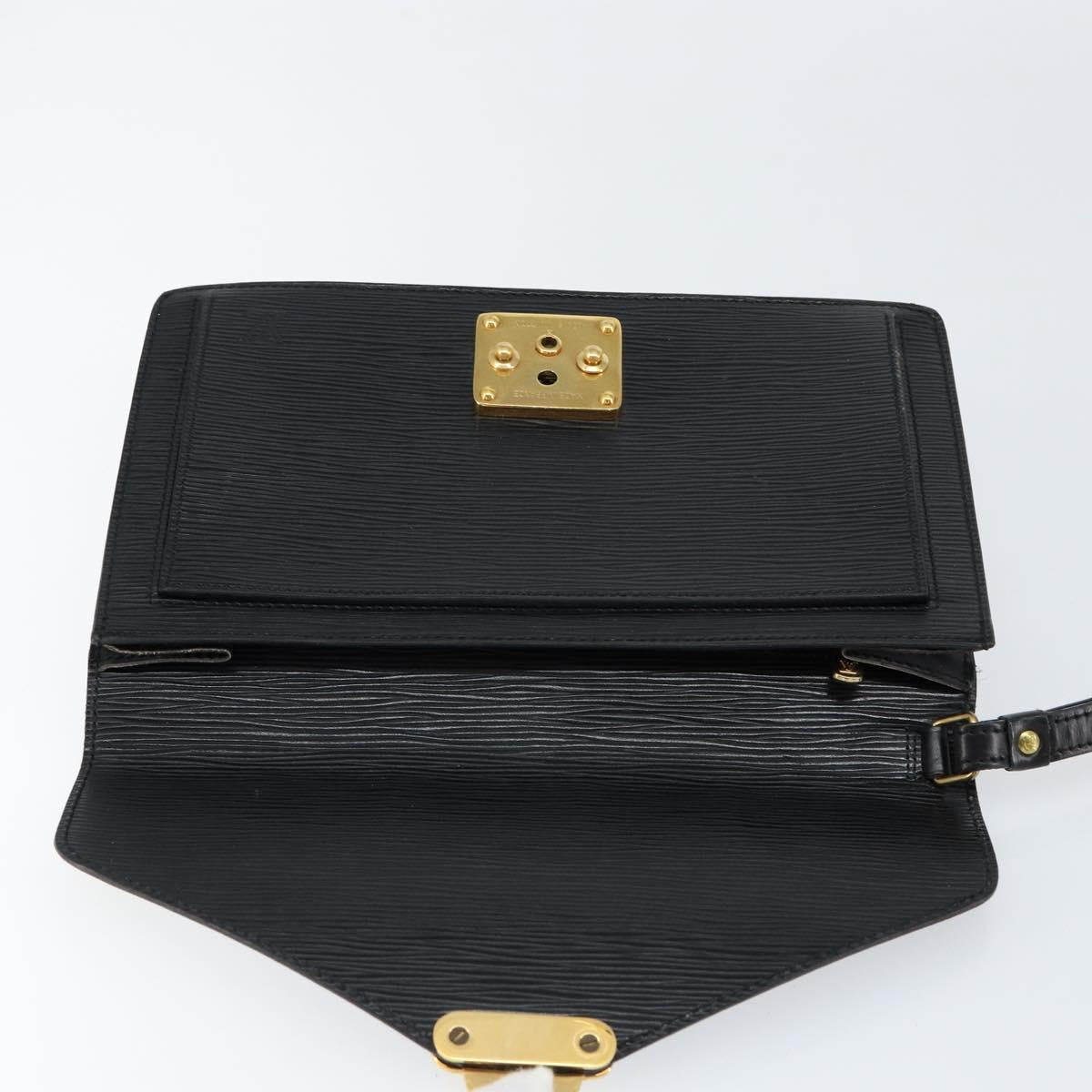 LOUIS VUITTON Epi Serie Dragonne Clutch Bag Black Noir M52612 LV Auth th6460