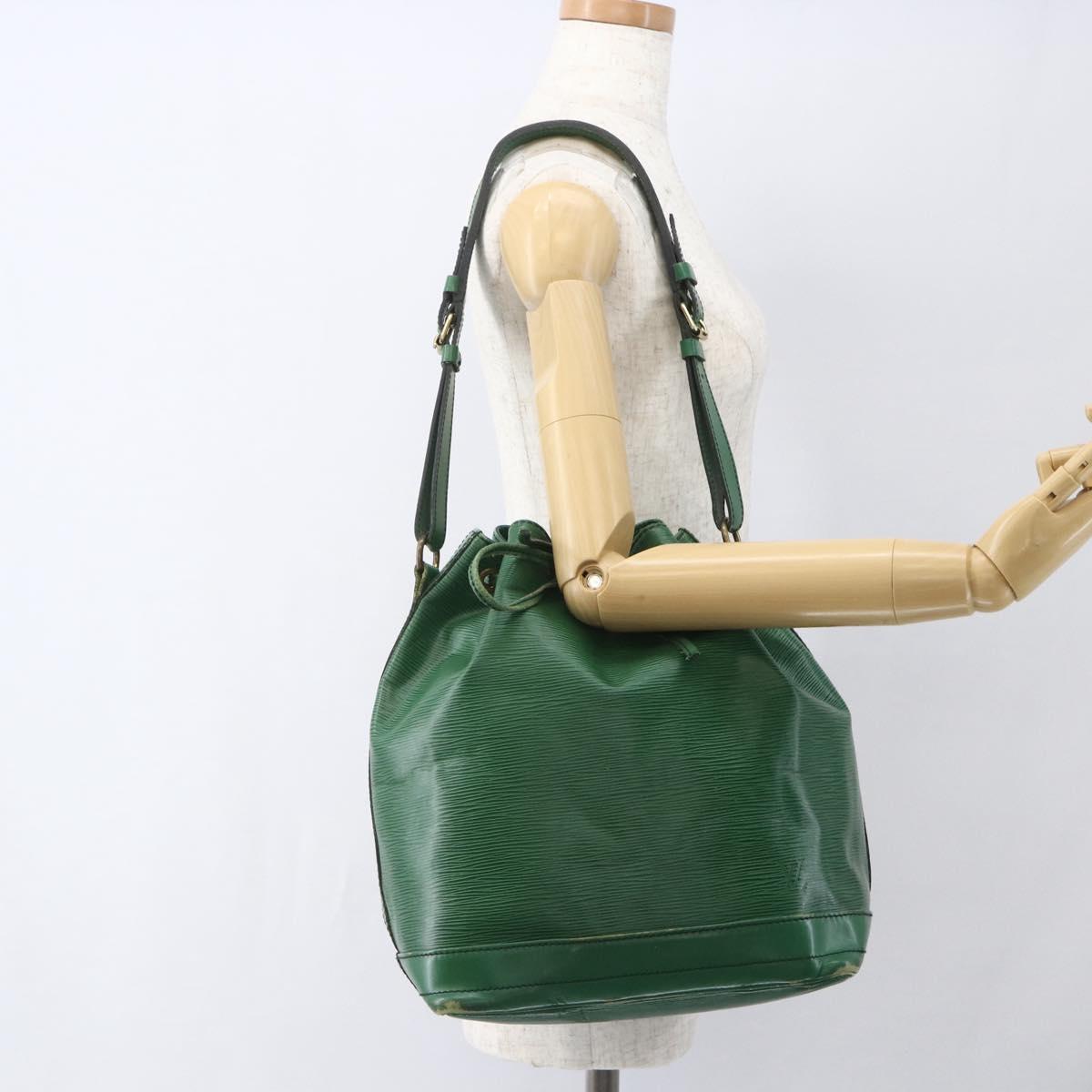 LOUIS VUITTON Epi Noe Shoulder Bag Green M44004 LV Auth th6476