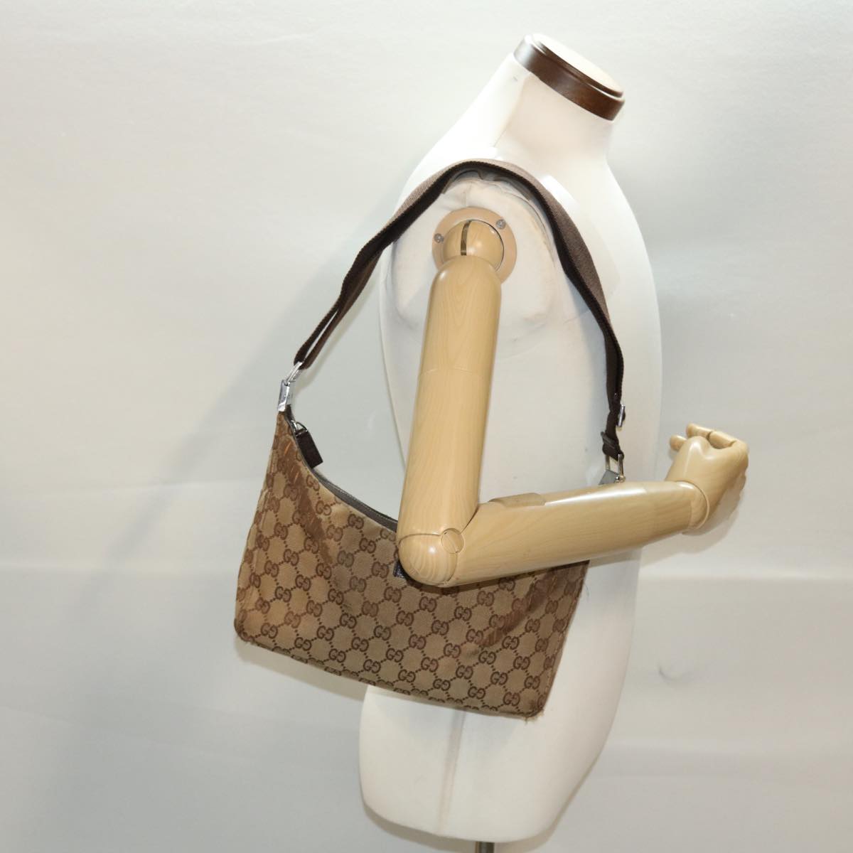 GUCCI GG Canvas Shoulder Bag Beige Dark Brown Auth ti1138