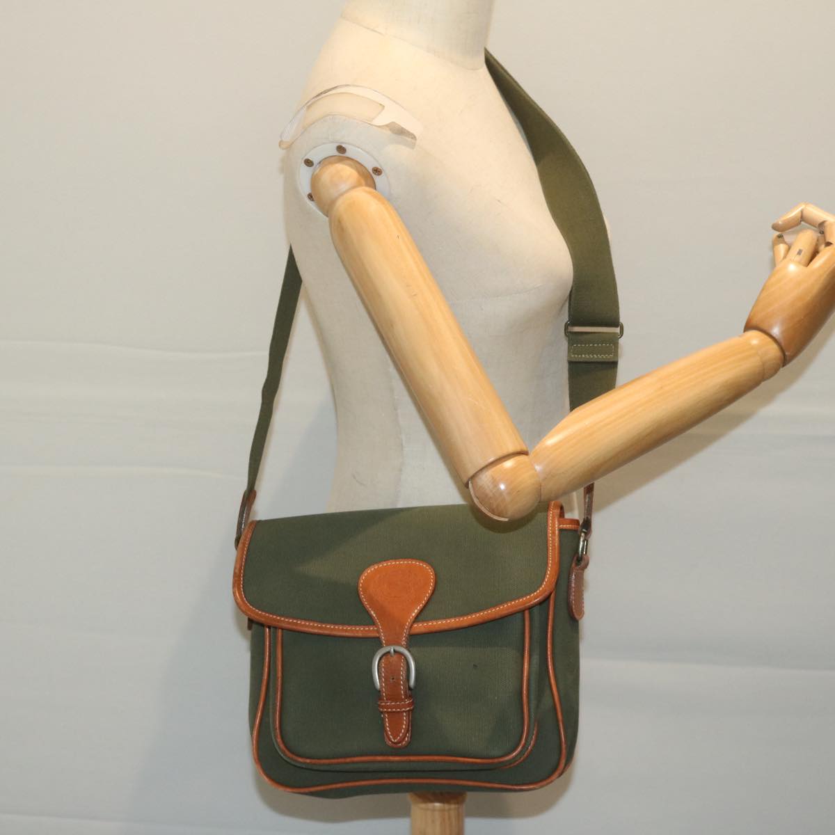 Burberrys Shoulder Bag Canvas Khaki Auth ti1465