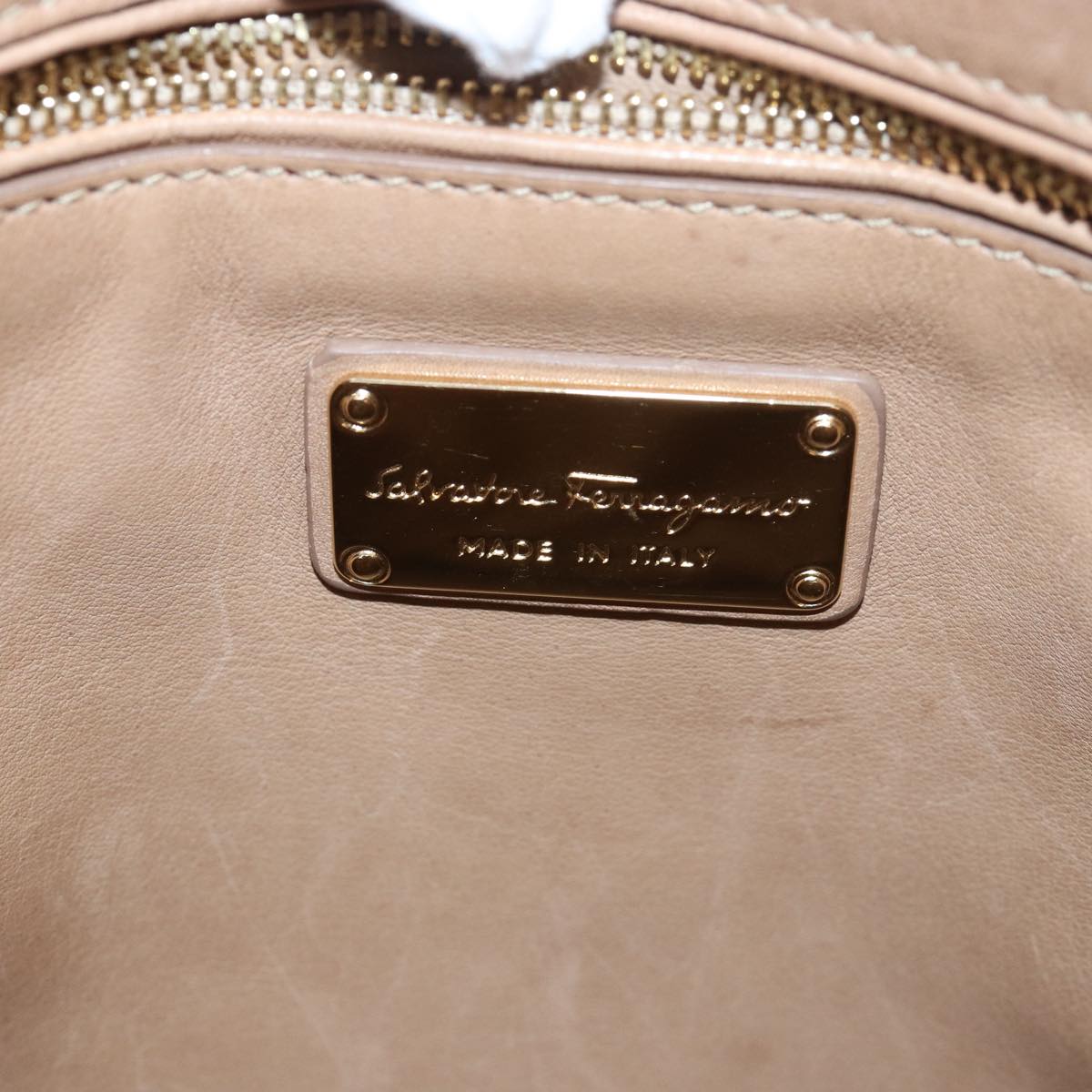 Salvatore Ferragamo Gancini Hand Bag Leather 2way Beige Auth ti1820