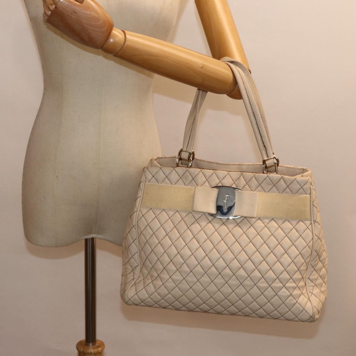 Salvatore Ferragamo Hand Bag Leather Beige Silver Auth ti2009