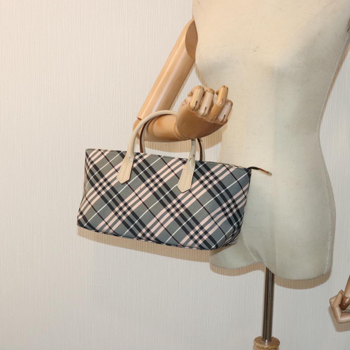 BURBERRY Nova Check Blue Label Hand Bag Nylon Gray Pink Auth ti2109