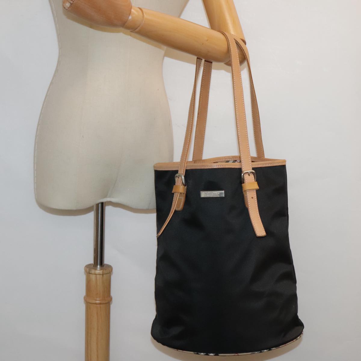 Burberrys Nova Check Blue Label Tote Bag Nylon Black Beige Auth ti2116