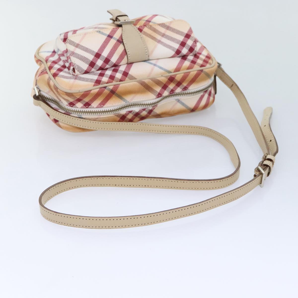 BURBERRY Nova Check Blue Label Shoulder Bag Canvas White Red Auth ti2120