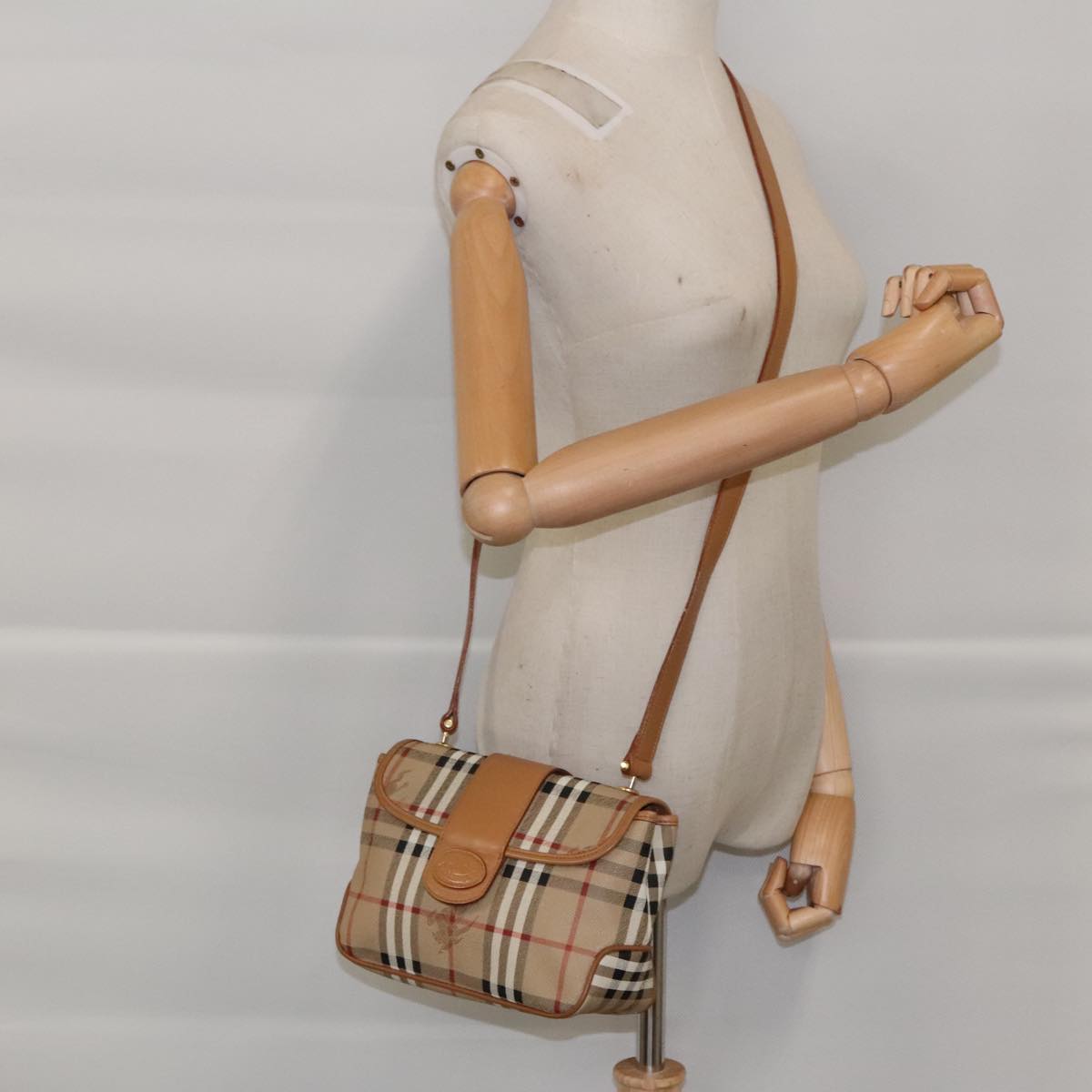 Burberrys Nova Check Shoulder Bag PVC Leather Beige Gold Auth ti2169