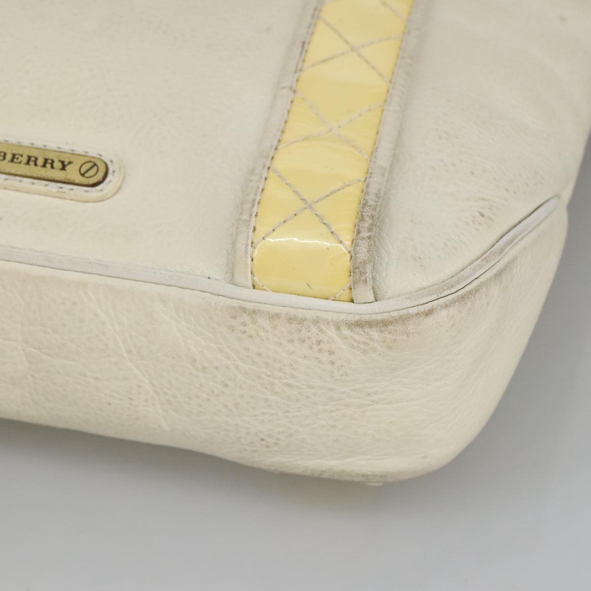 BURBERRY Shoulder Bag Leather White Auth ti2266
