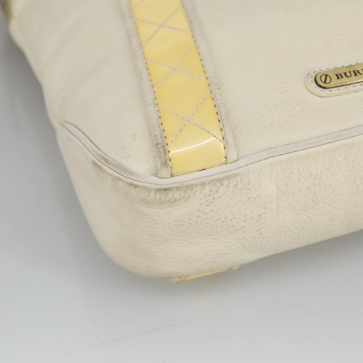 BURBERRY Shoulder Bag Leather White Auth ti2266