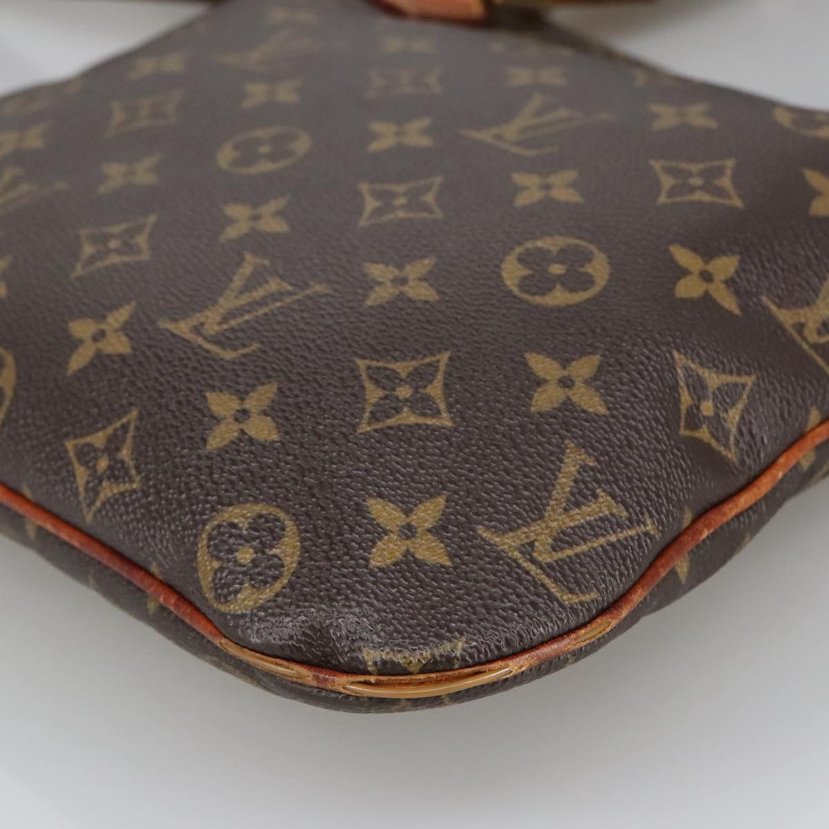 LOUIS VUITTON Monogram Pochette Bosphore Shoulder Bag M40044 LV Auth ti2441