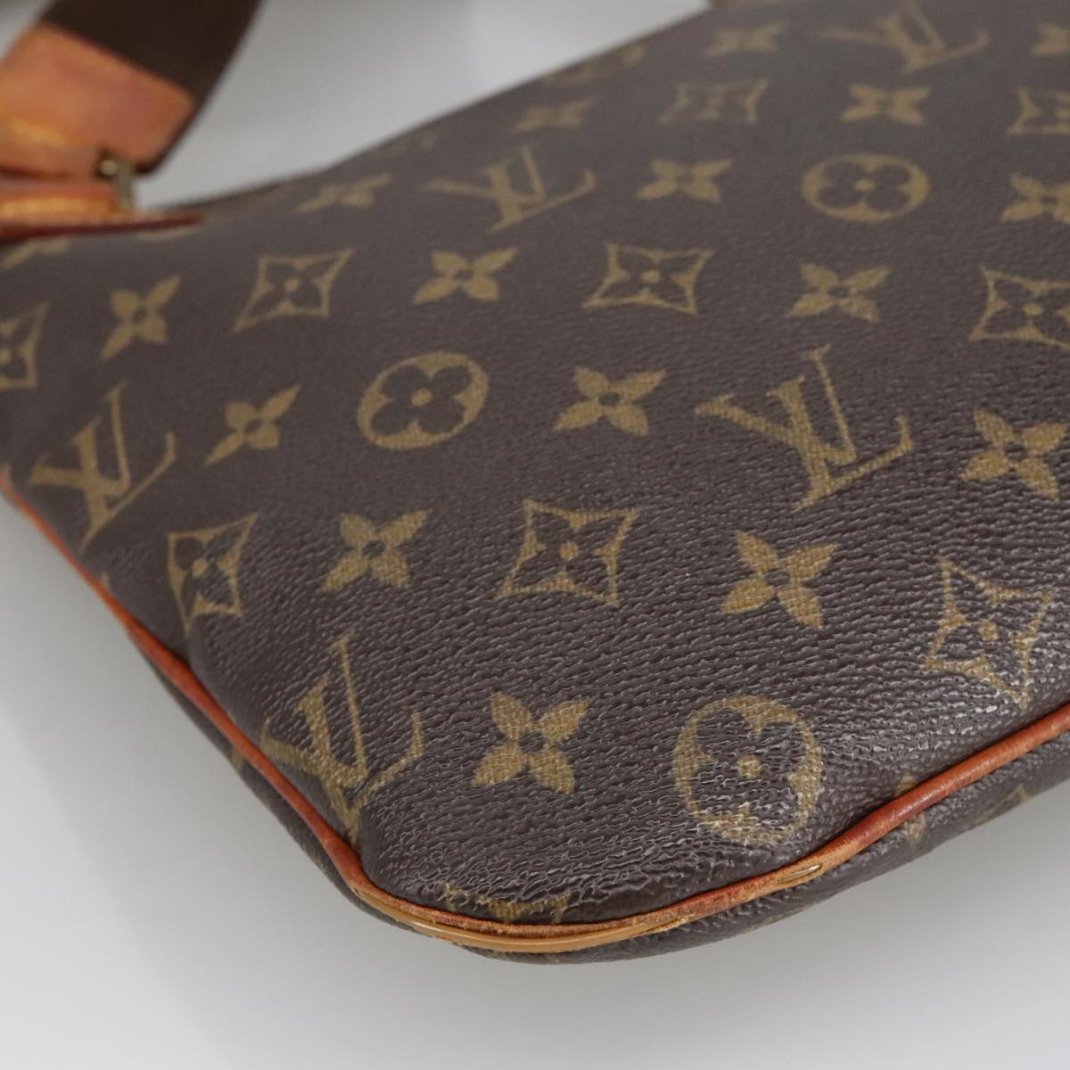 LOUIS VUITTON Monogram Pochette Bosphore Shoulder Bag M40044 LV Auth ti2441