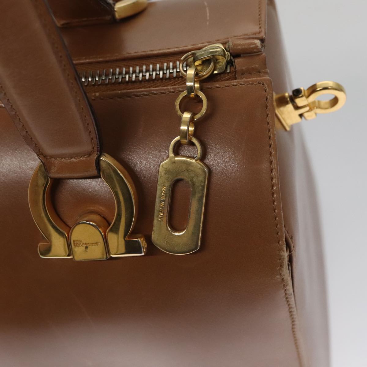 Salvatore Ferragamo Boston Bag Leather Beige Gold Auth ti2472