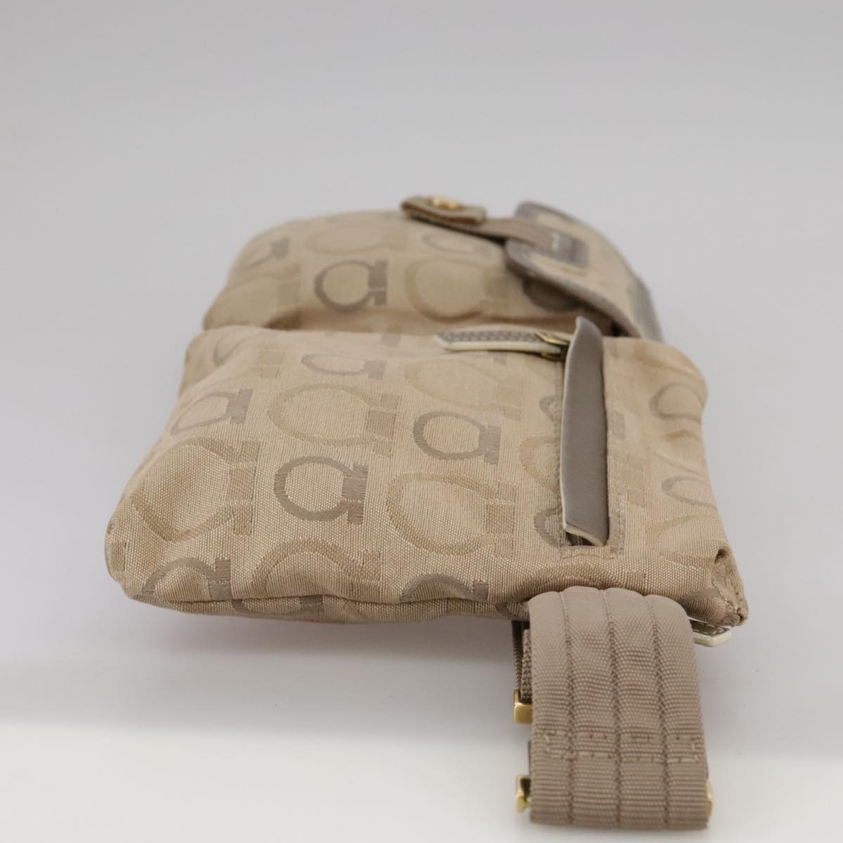 Salvatore Ferragamo Waist bag Canvas Beige Auth ti2497