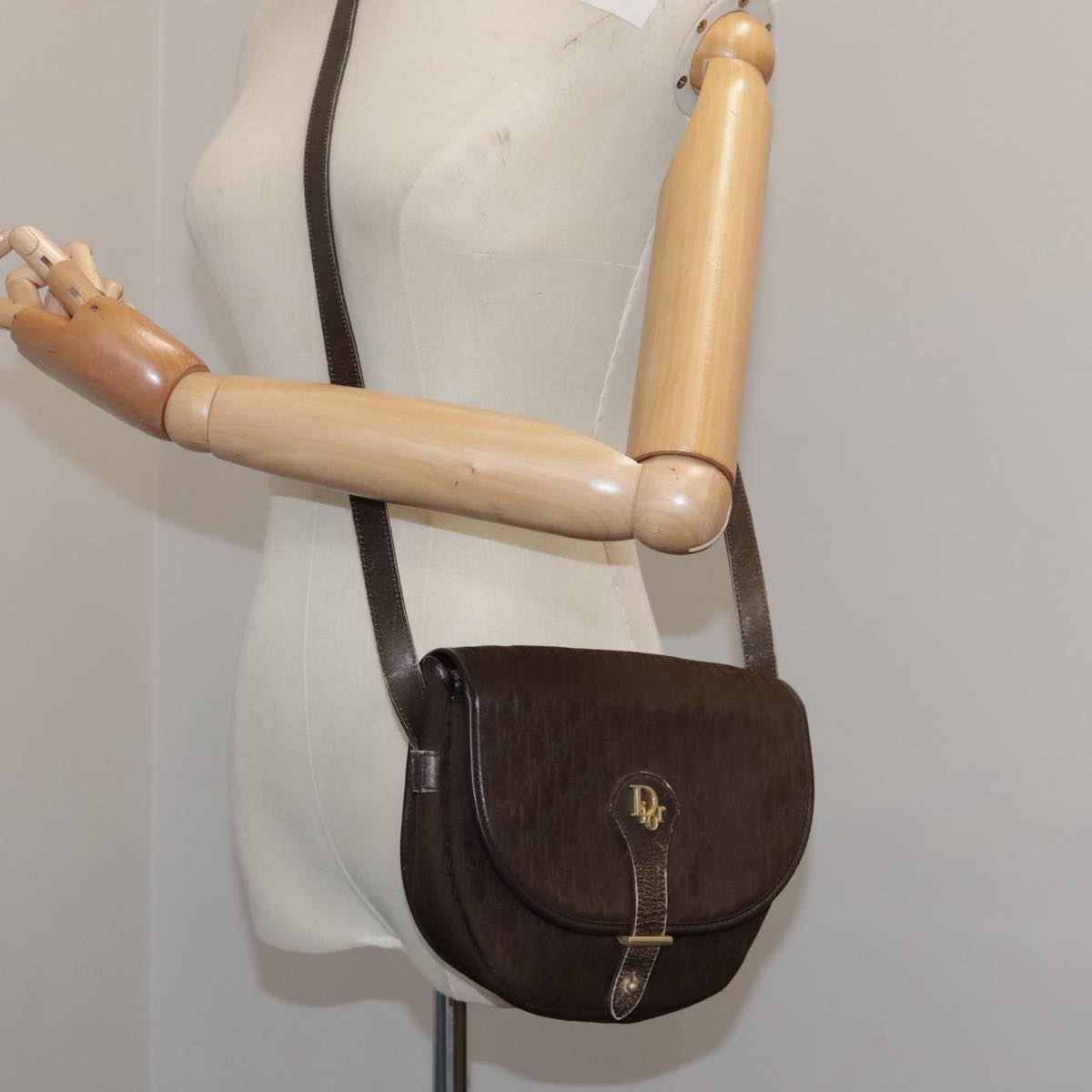 Christian Dior Trotter Canvas Shoulder Bag Brown Gold Auth ti2539