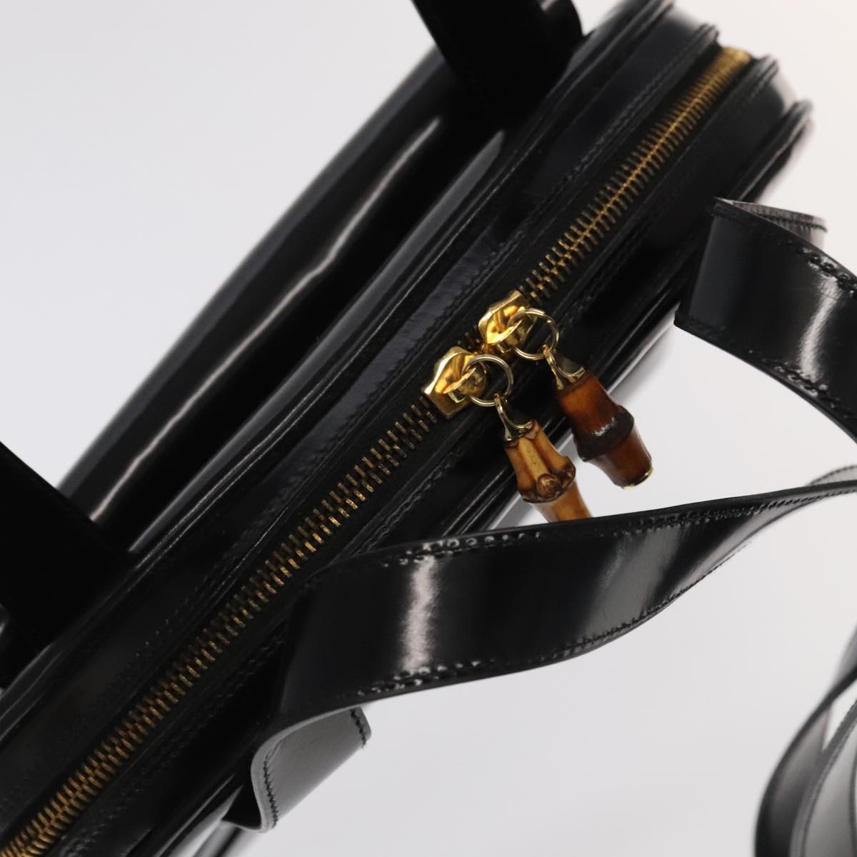 GUCCI Bamboo Shoulder Bag Enamel Black Gold 001 1075 1650 0 Auth ti2593
