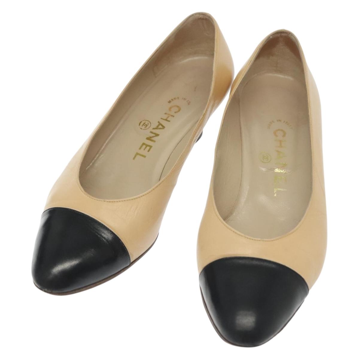 CHANEL Pumps High heels Leather Beige CC Auth ti3387