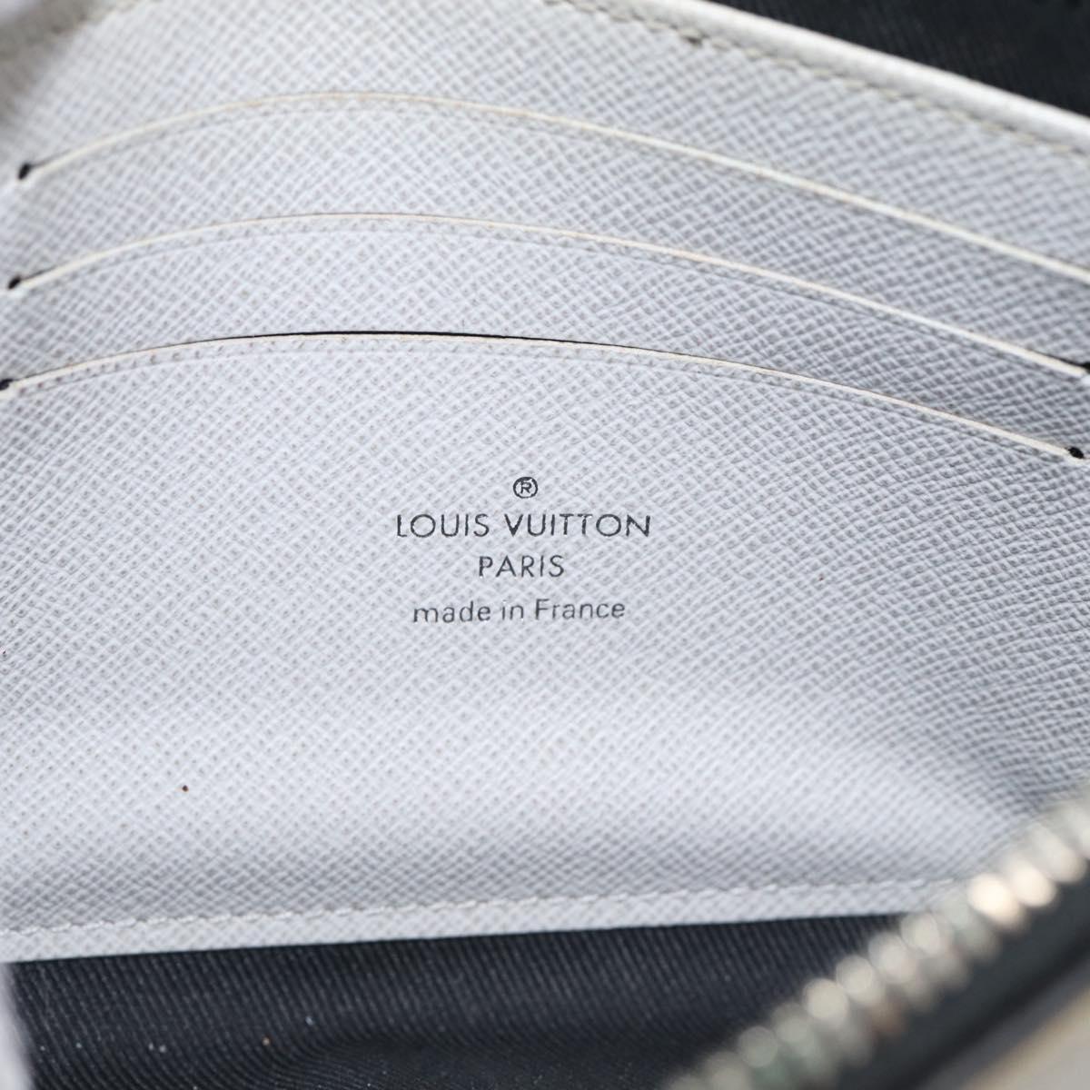 LOUIS VUITTON Taigalama Pochette Discovery PM Bag White M30279 LV Auth ti4043